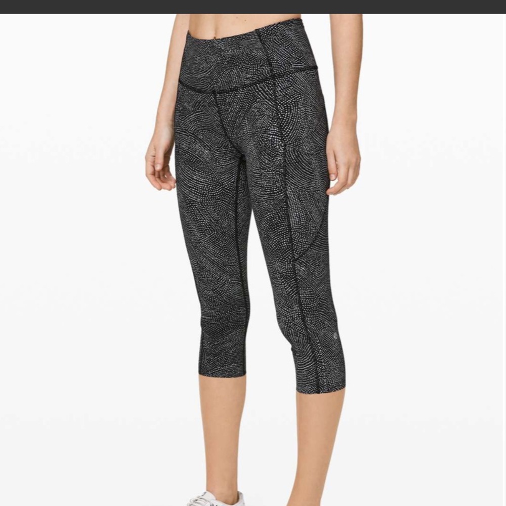 Lululemon Fast and Free Crop 19" Nulux Free Spirit Ice Grey Dot Black Size 8